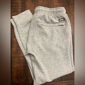 Men’s American Eagle medium tall joggers light gray
